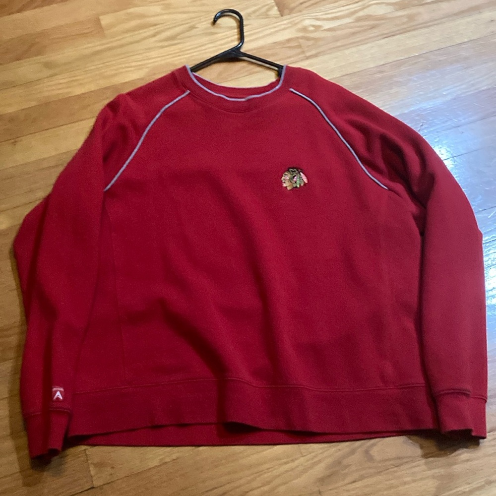 Chicago Blackhawks size large sweatshirt by Antigua 80% cotton  20% polyester